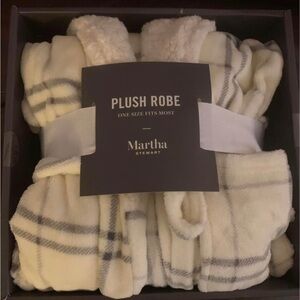 Bundle! Martha Stewart Bath Robe & VS Celestial Throw Blanket . Both New .